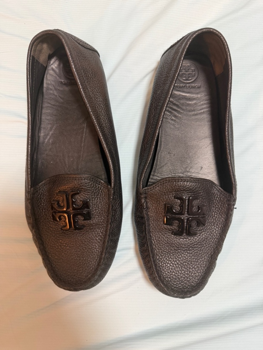 Tory Burch Brown Pebbled Leather Logo Driving Loafers